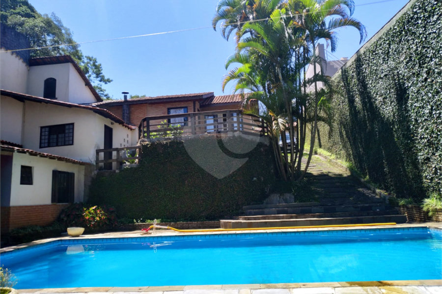 Casa à venda com 3 suítes no condomínio Alpes da Cantareira, Mairiporã - SP