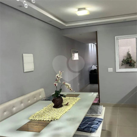 Apto a venda de 230m² no Cambuci com 3 dorms, 5 vagas, 3 suítes. Estuda permuta.
