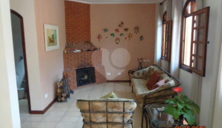 Casa Térrea à venda com 3 suítes em Ferreira, São Paulo, SP