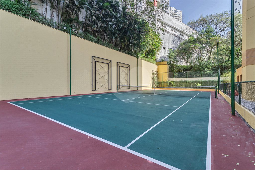 Apartamento à venda com 3 quartos, sendo 1 suíte, em Morumbi, São Paulo, SP