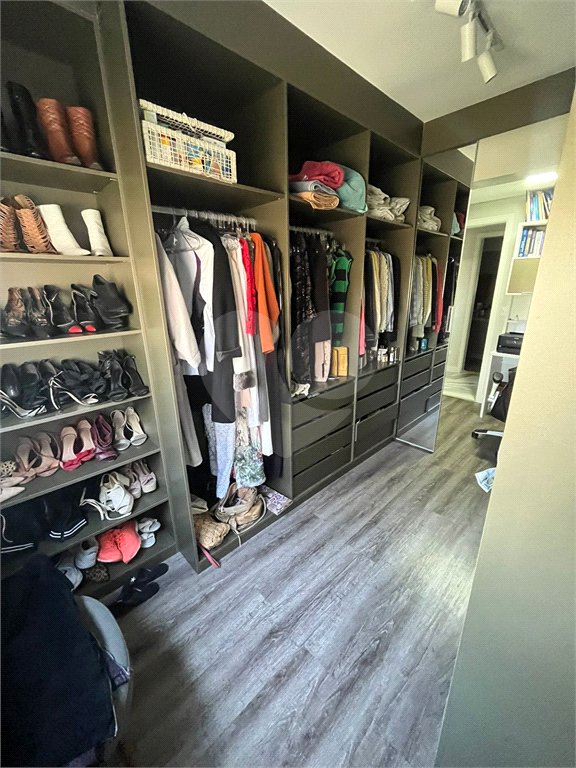 Apartamento à venda com 3 quartos, sendo 1 suíte, em Campo Grande, São Paulo, SP