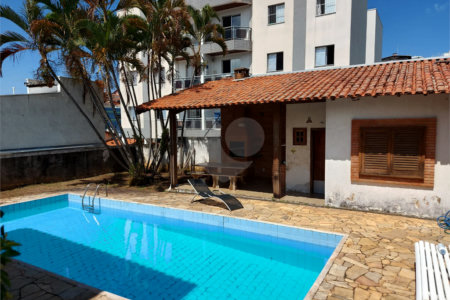 Sobrado à venda com 5 quartos, sendo 4 suítes, em Santa Rosa, Vinhedo, SP
