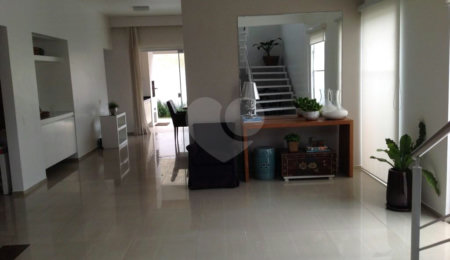 Casa à venda com 3 quartos, sendo 2 suítes,  no condomínio Real Park - Vila Oliveira, Mogi das Cruzes - SP