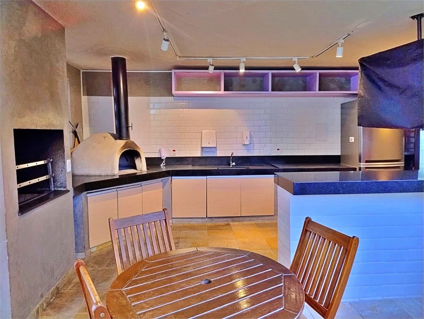 Apartamento à venda com 3 quartos, sendo 2 suítes, em Vila Andrade, São Paulo, SP