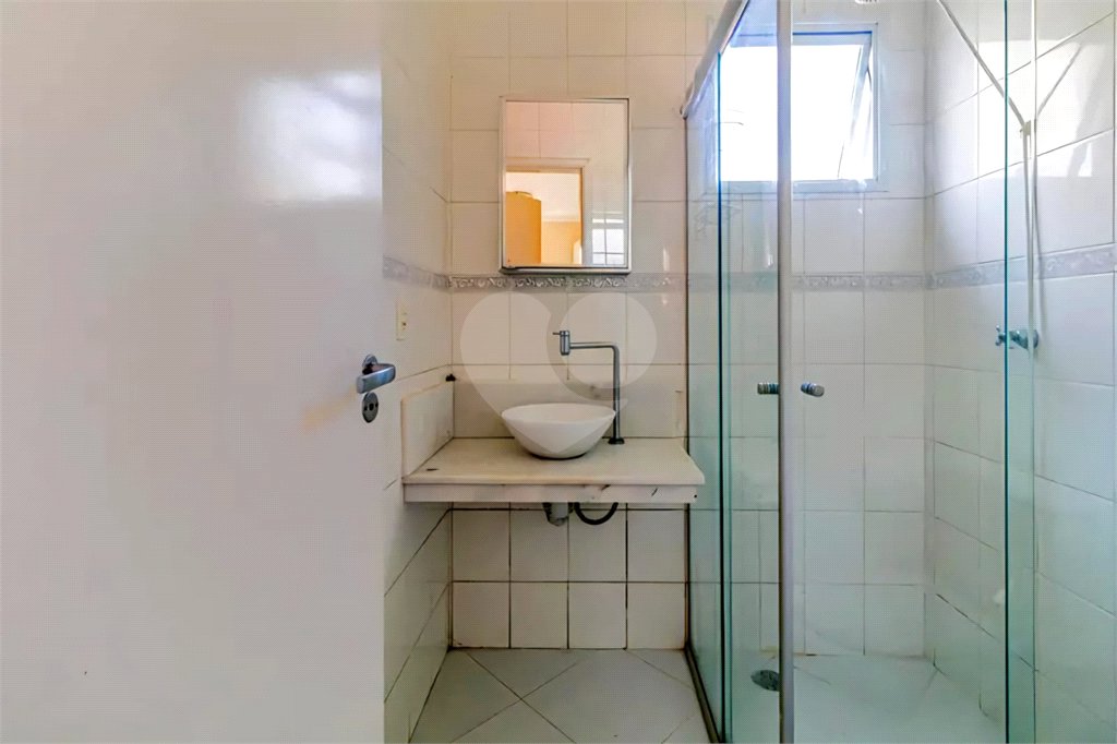 Casa à venda com 3 quartos, sendo 1 suíte,  no condomínio Villa Bella, São Paulo - SP