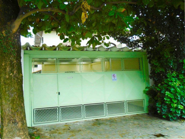 Sobrado à venda com 3 quartos, sendo 1 suíte,  em Chácara Santo Antônio, São Paulo, SP