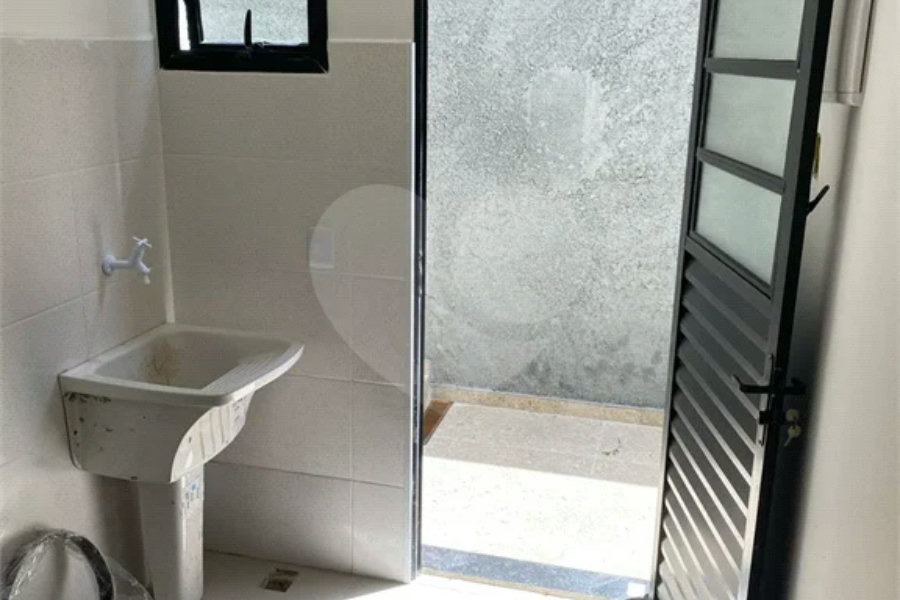 Casa à venda com 3 suítes em Chácara Roselândia, Cotia, SP