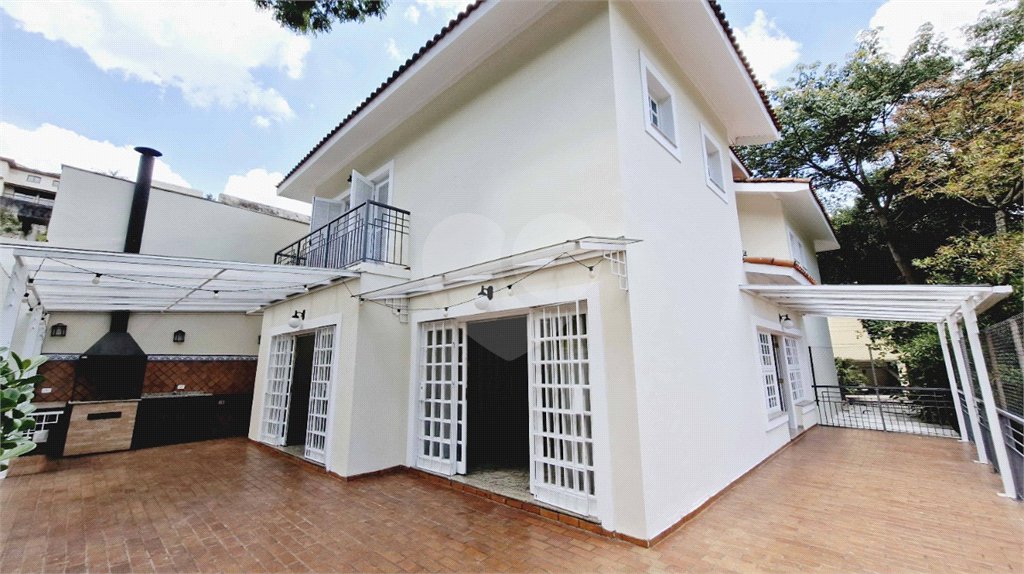 Casa à venda com 4 suítes no condomínio Jardim Vitória Régia, São Paulo - SP