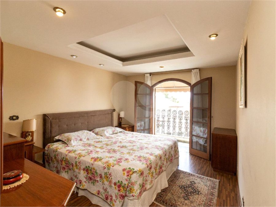 Casa à venda com 3 suítes em Vila Pereira Barreto, São Paulo, SP