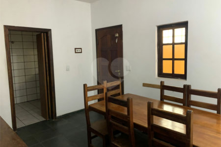 Casa à venda com 4 quartos, sendo 3 suítes, em Jardim Alvorada (zona Oeste), São Paulo, SP
