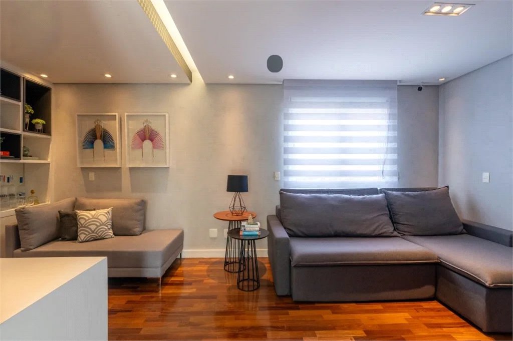 Casa à venda com 4 quartos, sendo 2 suítes, no condomínio Melbourne Residence, São Paulo - SP