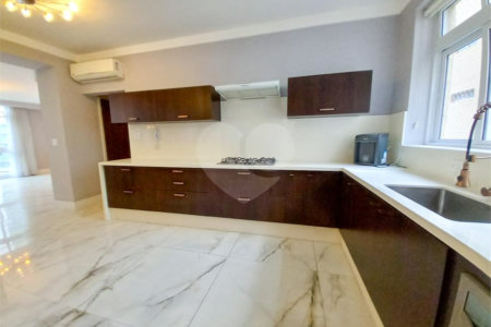 Apartamento à venda com 4 quartos, sendo 1 suíte, em Jardim Paulista, São Paulo, SP
