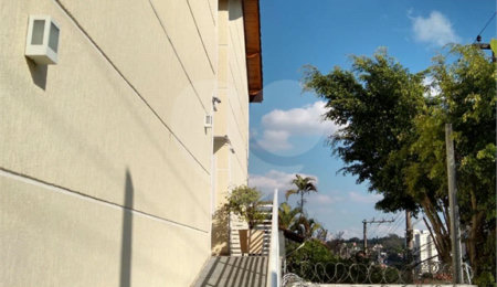 Casa à venda com 2 suítes no condomínio Residencial Pedro, São Paulo - SP
