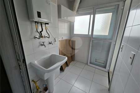 Apartamento à venda com 3 quartos, sendo 1 suíte,  em Vila Santa Catarina, São Paulo, SP