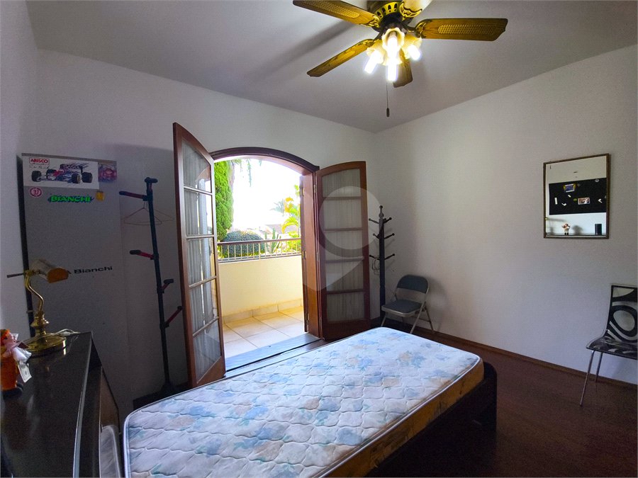 Casa à venda com 4 quartos, sendo 3 suítes,  no condomínio Village D'avignon, Sorocaba - SP