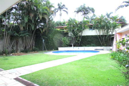 Casa à venda com 3 suítes em Alto da Boa Vista, São Paulo, SP