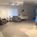 Sobrado à venda com 4 quartos, sendo 2 suítes, em Vila Santo Antônio, Cotia, SP