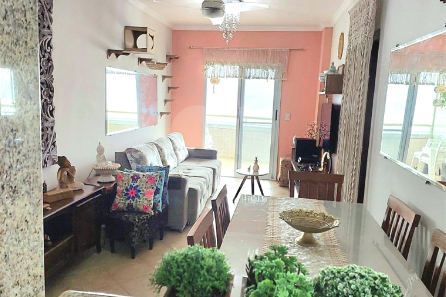 Apartamento à venda com 2 quartos, sendo 1 suíte,  em Vera Cruz, Mongaguá, SP