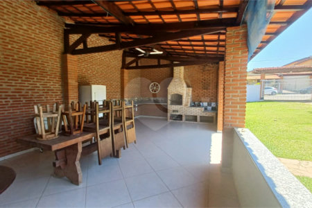 Casa à venda com 3 quartos, sendo 1 suíte, no condomínio Santa Inês, Itu - SP