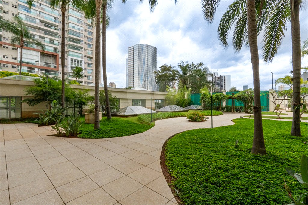 Apartamento à venda com 3 suítes em Brooklin, São Paulo, SP