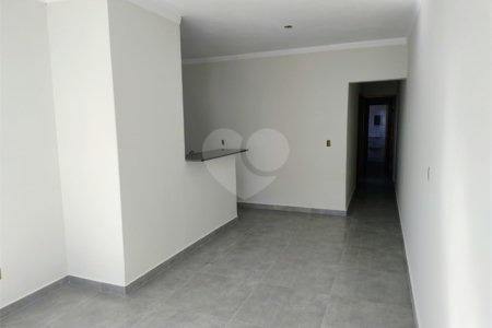 Casa nova 2 quartos 1 suíte Jardim Hikari.