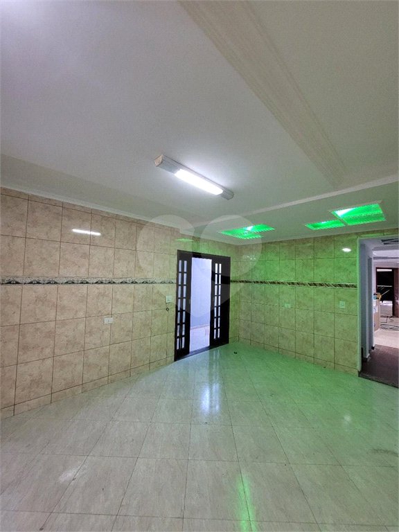 Sobrado à venda com 3 quartos, sendo 1 suíte,  em Jardim Ana Rosa, Suzano, SP