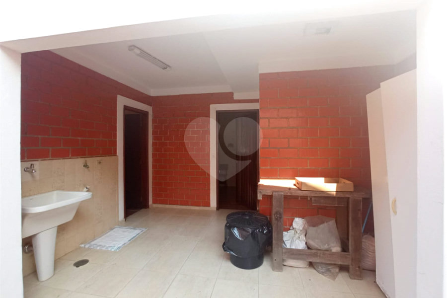 Casa à venda com 4 quartos, sendo 1 suíte, no condomínio Alpes da Cantareira, Mairiporã - SP
