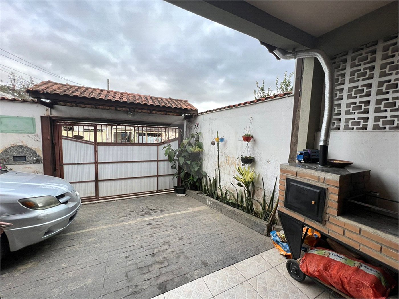 Casa à venda com 4 quartos, sendo 1 suíte,  em Jardim Ponte Grande, Mogi das Cruzes, SP