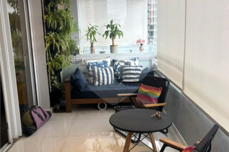 Apartamento à venda com 2 quartos, sendo 1 suíte,  em Tatuapé, São Paulo, SP