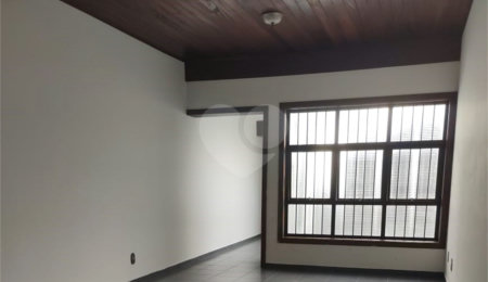Sobrado à venda com 2 quartos, sendo 1 suíte,  em Parque das Rosas, Itu, SP