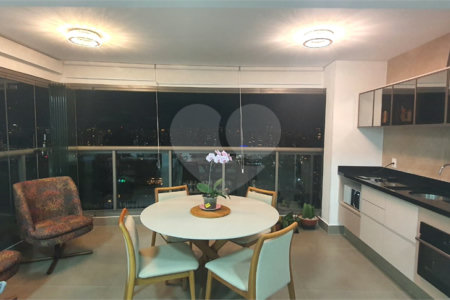Apartamento à venda com 2 suítes em Brooklin, São Paulo, SP