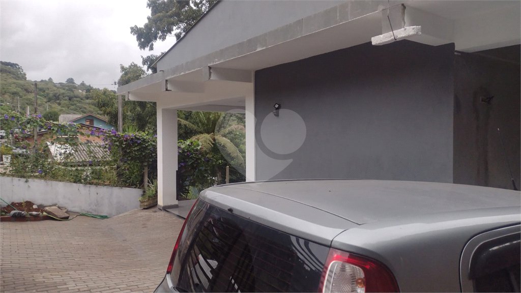 Casa à venda com 3 quartos, sendo 1 suíte, em Prinstrop, Gramado, RS