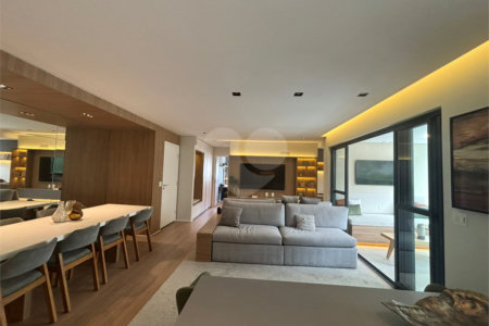 Apartamento à venda com 3 suítes em Vila Andrade, São Paulo, SP