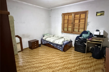 Chácara à venda com 3 quartos em Parque das Varinhas, Mogi das Cruzes, SP