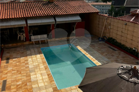 Sobrado à venda com 3 quartos, sendo 2 suítes,  em Alto Ipiranga, Mogi das Cruzes, SP