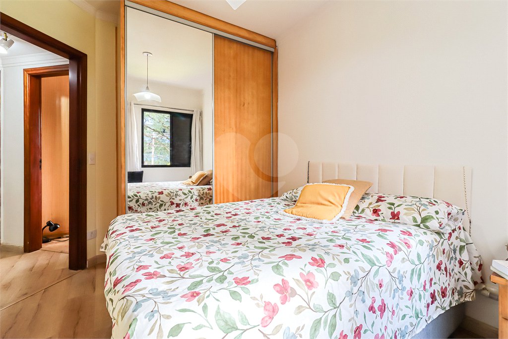 Apartamento à venda com 3 quartos, sendo 1 suíte,  em Vila Ipojuca, São Paulo, SP