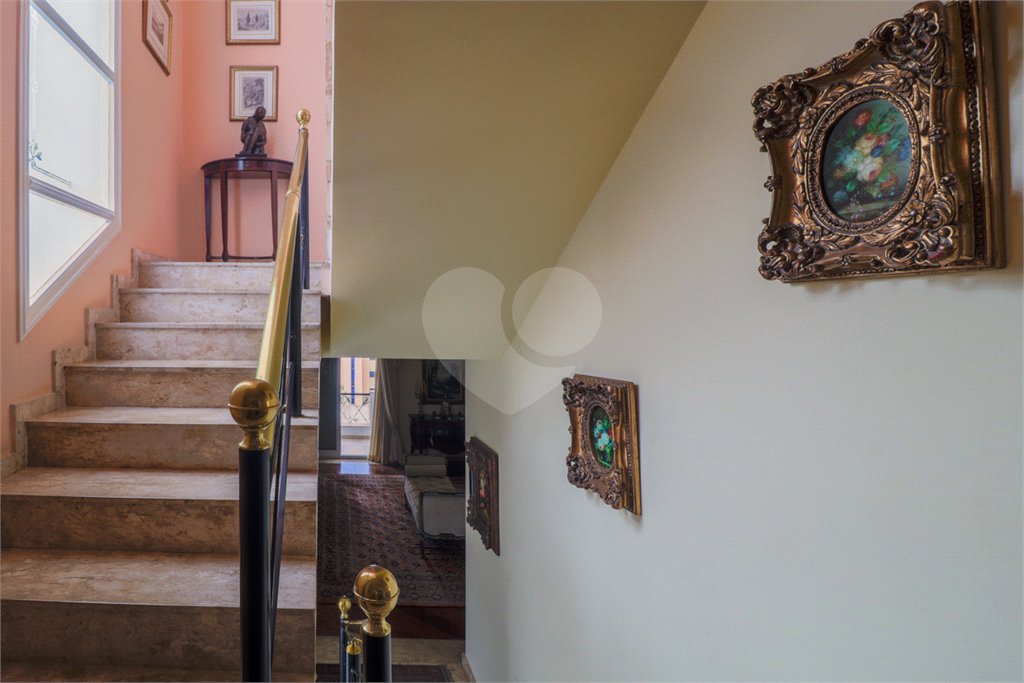 Casa à venda com 4 quartos, sendo 3 suítes, em Vila Sônia, São Paulo, SP