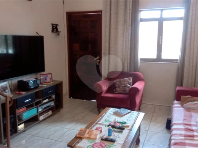 Casa à venda com 3 quartos, sendo 1 suíte,  em Vila Medeiros, São Paulo, SP