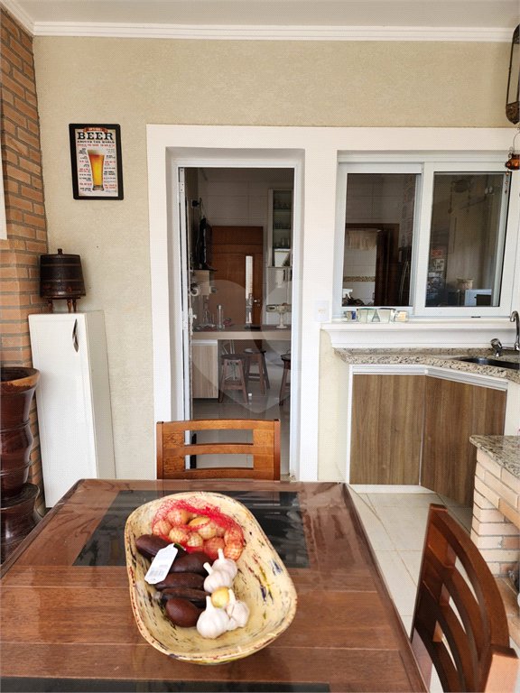 Casa à venda com 4 suítes no condomínio Pedra Grande, Atibaia - SP