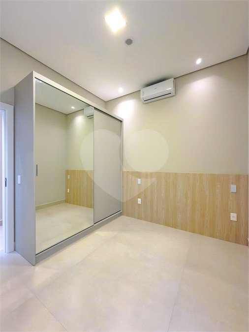 Casa à venda com 3 suítes no condomínio Residencial Dona Maria Candida, Indaiatuba - SP