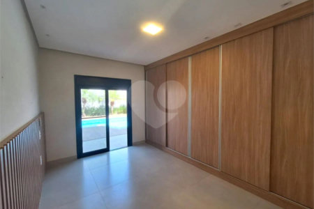 Sobrado à venda com 3 suítes em Condomínio Residencial Terras do Caribe, Valinhos, SP