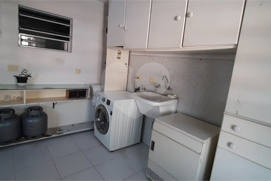 Sobrado à venda com 4 quartos, sendo 2 suítes, em Tremembé, São Paulo, SP