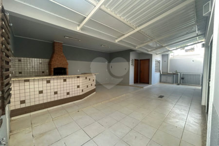 Casa à venda com 4 quartos, sendo 1 suíte,  no condomínio Lago da Boa Vista, Sorocaba - SP
