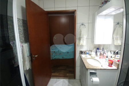 Casa à venda com 3 suítes no condomínio Morada das Hortênsias, São Paulo - SP