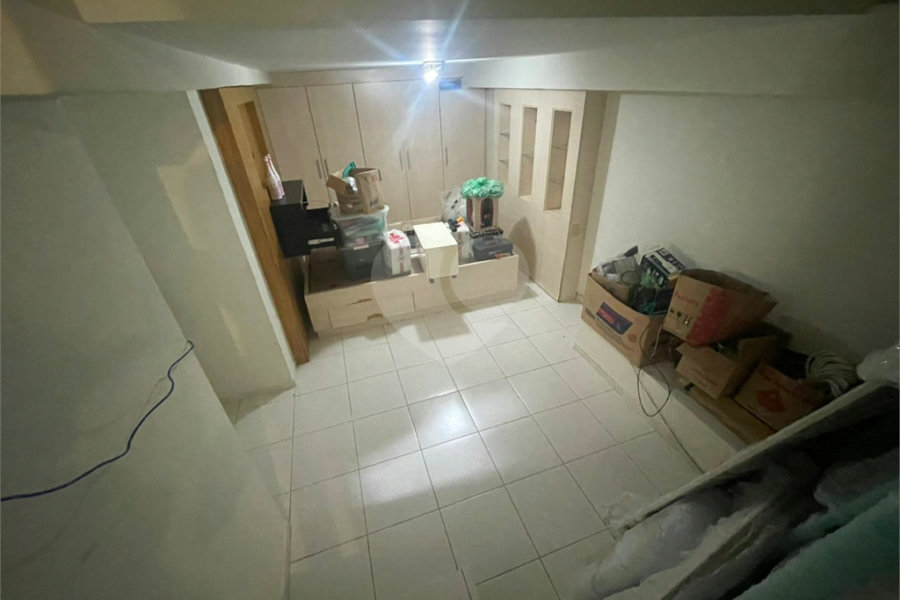 Casa à venda com 4 quartos, sendo 2 suítes, no condomínio Narandiba 23, São Paulo - SP