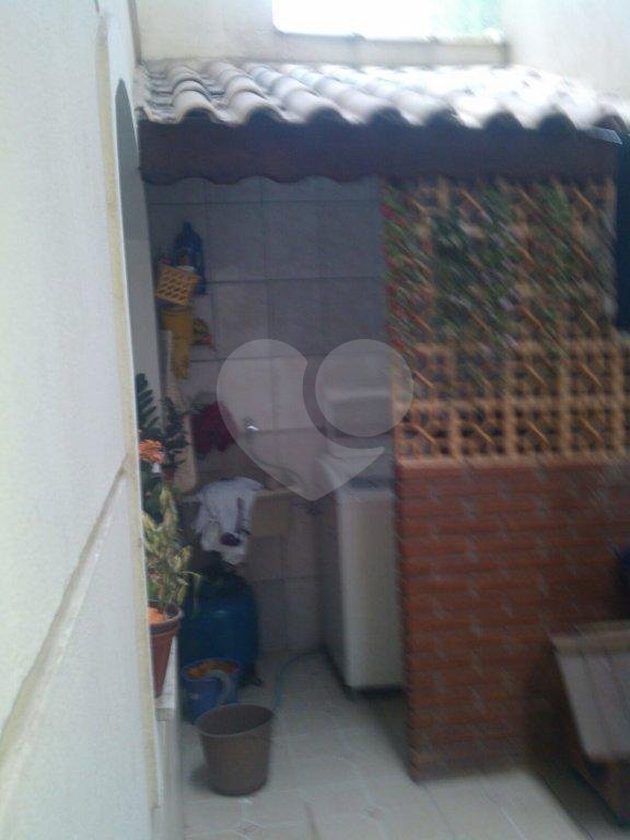Casa à venda com 3 quartos, sendo 1 suíte, no condomínio Jardim das Pedras, São Paulo - SP