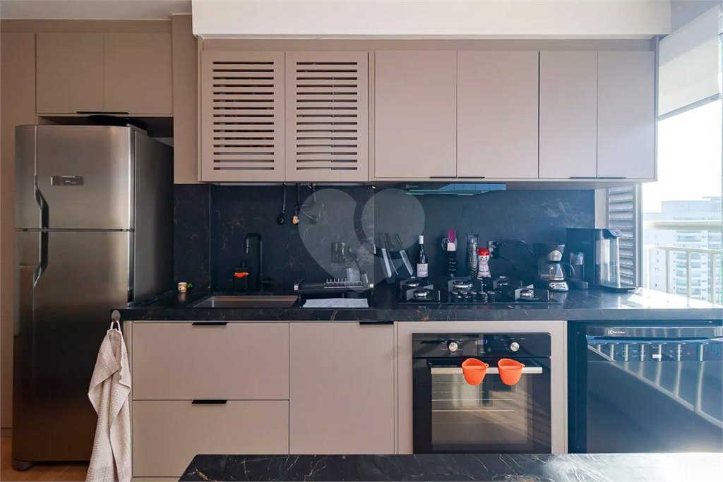 Apartamento à venda com 3 quartos, sendo 1 suíte,  em Santo Amaro, São Paulo, SP