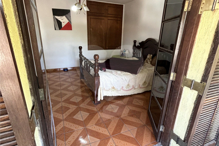 Sobrado à venda com 3 quartos em Tremembé, São Paulo, SP