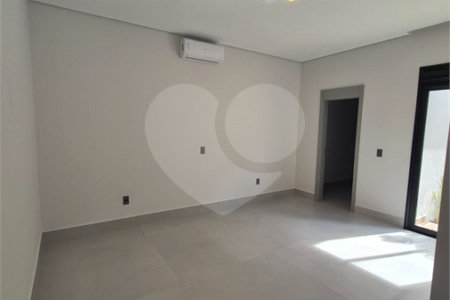 Casa à venda com 3 suítes no condomínio London Park, Indaiatuba - SP