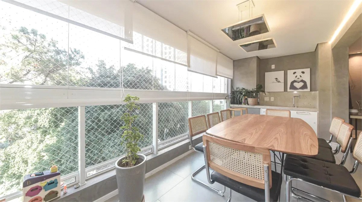 Apartamento à venda com 3 suítes em Vila Gertrudes, São Paulo, SP
